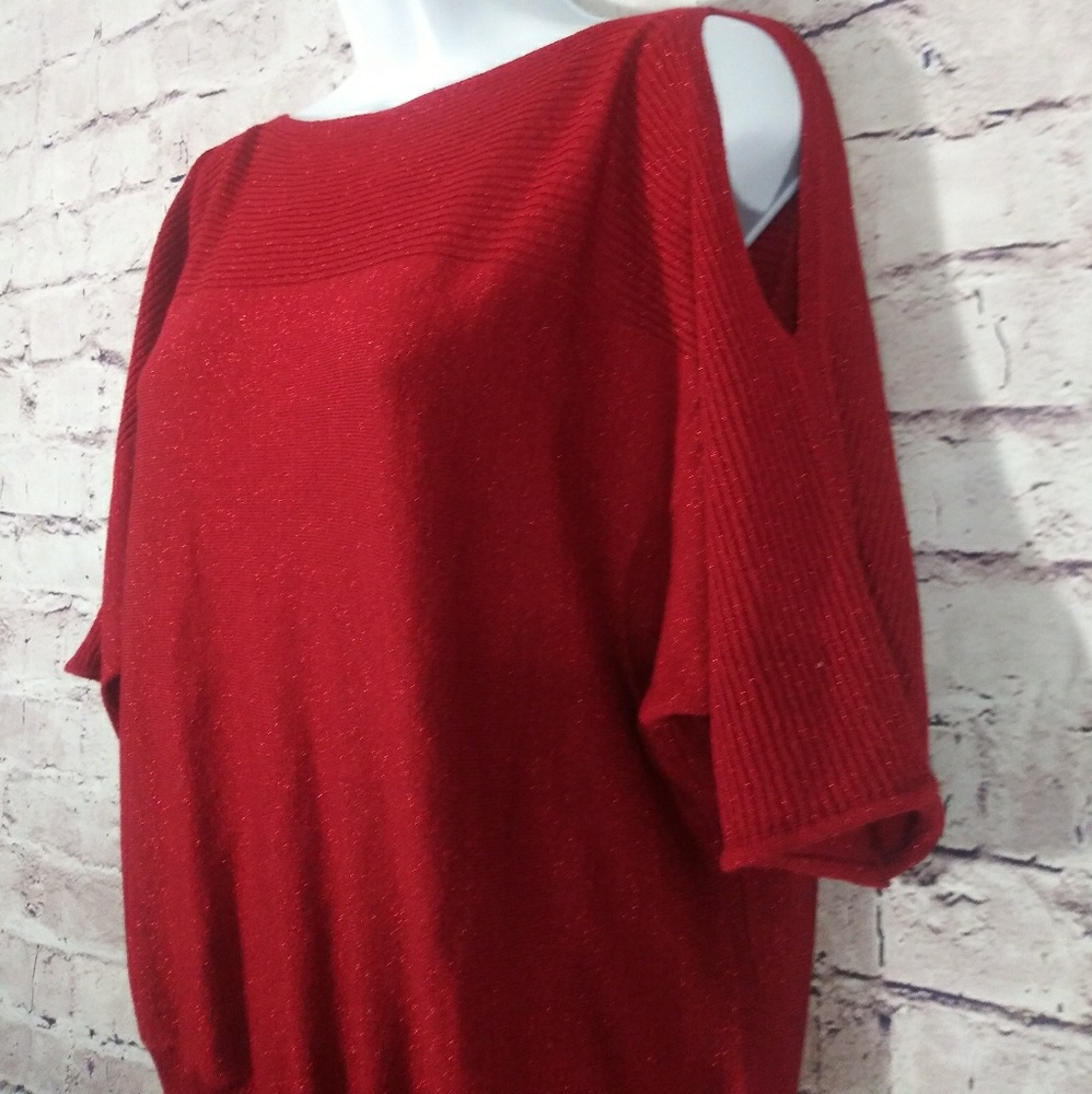 Red sweater - Picture 2 of 2